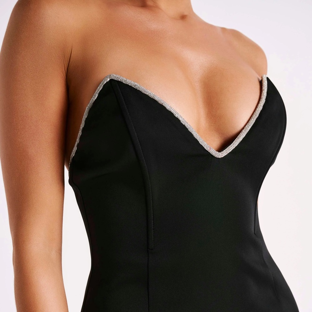 Elegant Black Strapless Dress